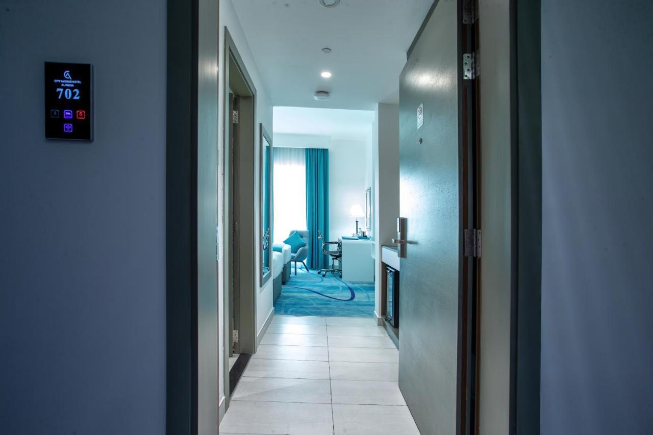 City Avenue Al Reqqa Hotel Дубай Екстериор снимка