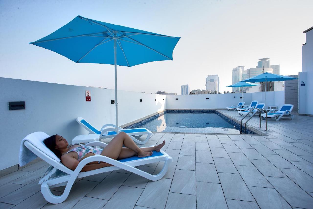 City Avenue Al Reqqa Hotel Дубай Екстериор снимка